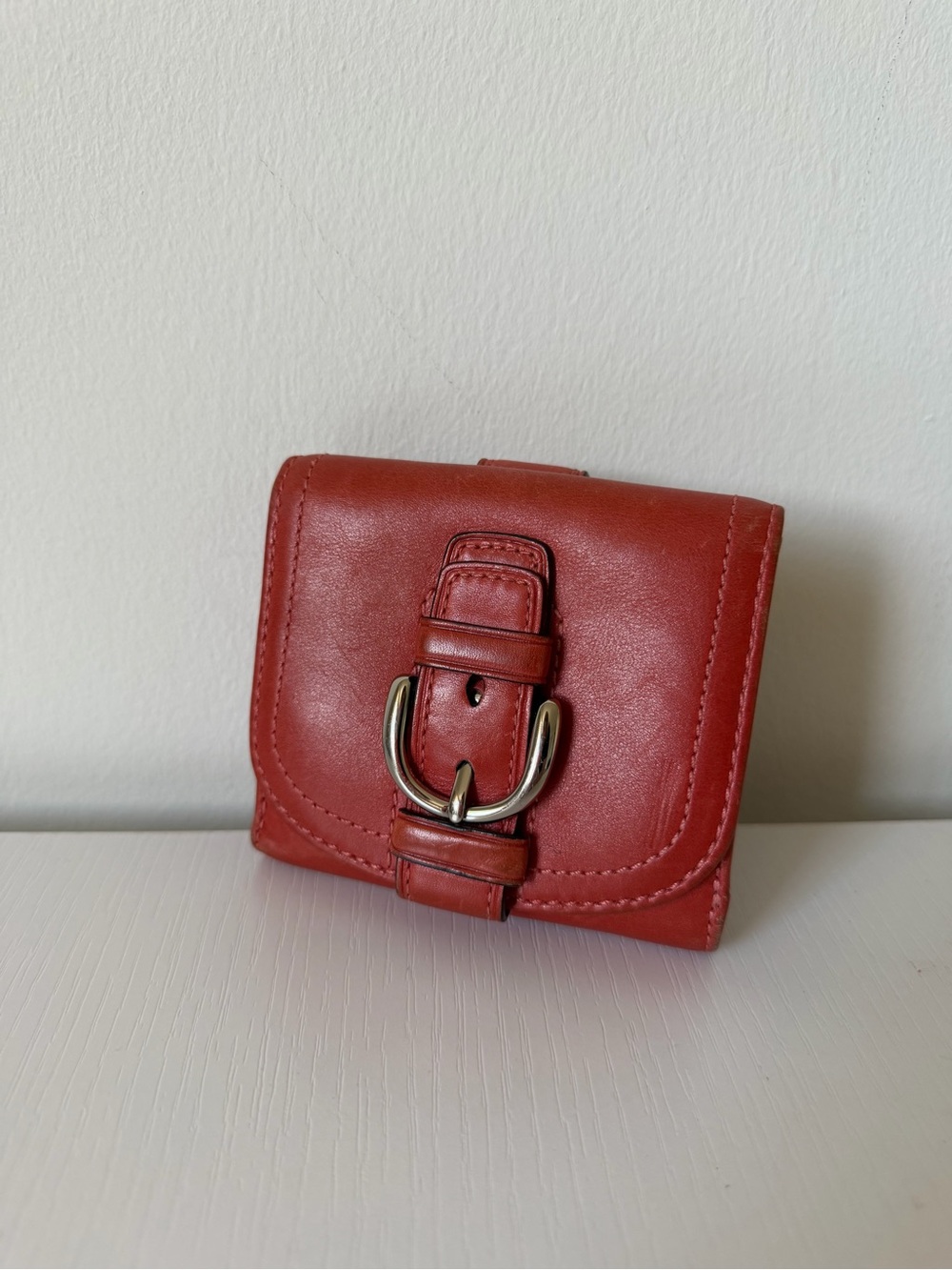 Vintage Coach Soho Compact Leather Wallet – Red / Pink – Buckle Detail